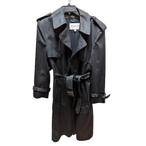 Towne by London Fog Size 42 Trench Coat Zipped in LIner with Belt charcoal Gray